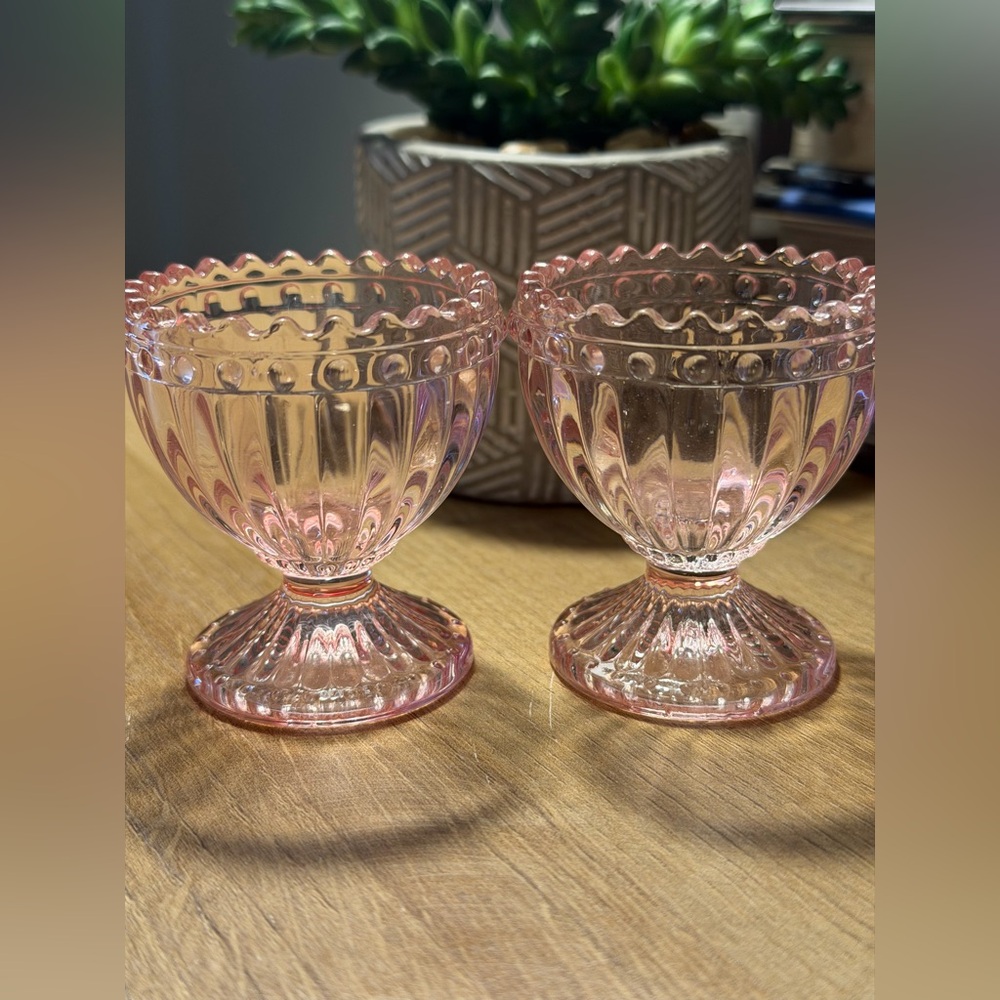 Set of 2 Glass Egg Cups
